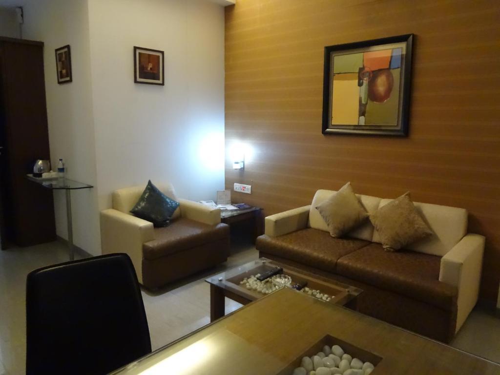 Vihang'S Inn Thane Exterior photo