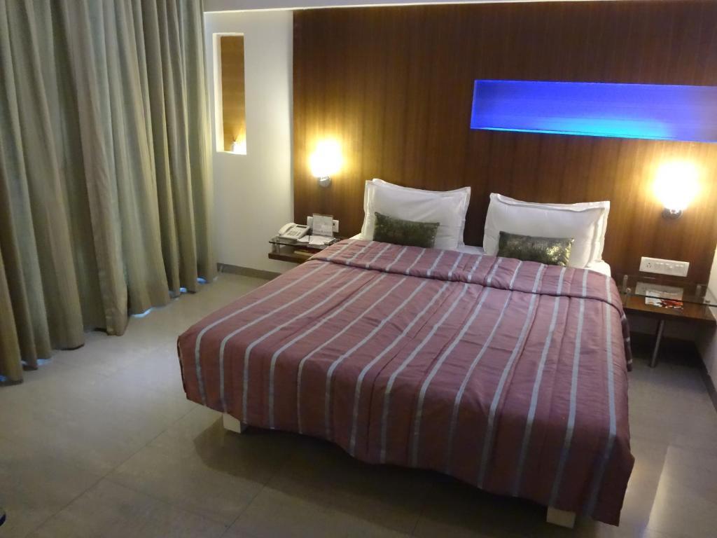 Vihang'S Inn Thane Exterior photo