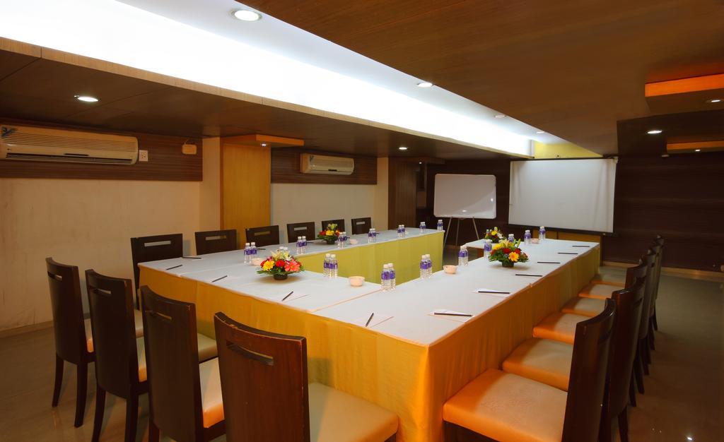 Vihang'S Inn Thane Exterior photo