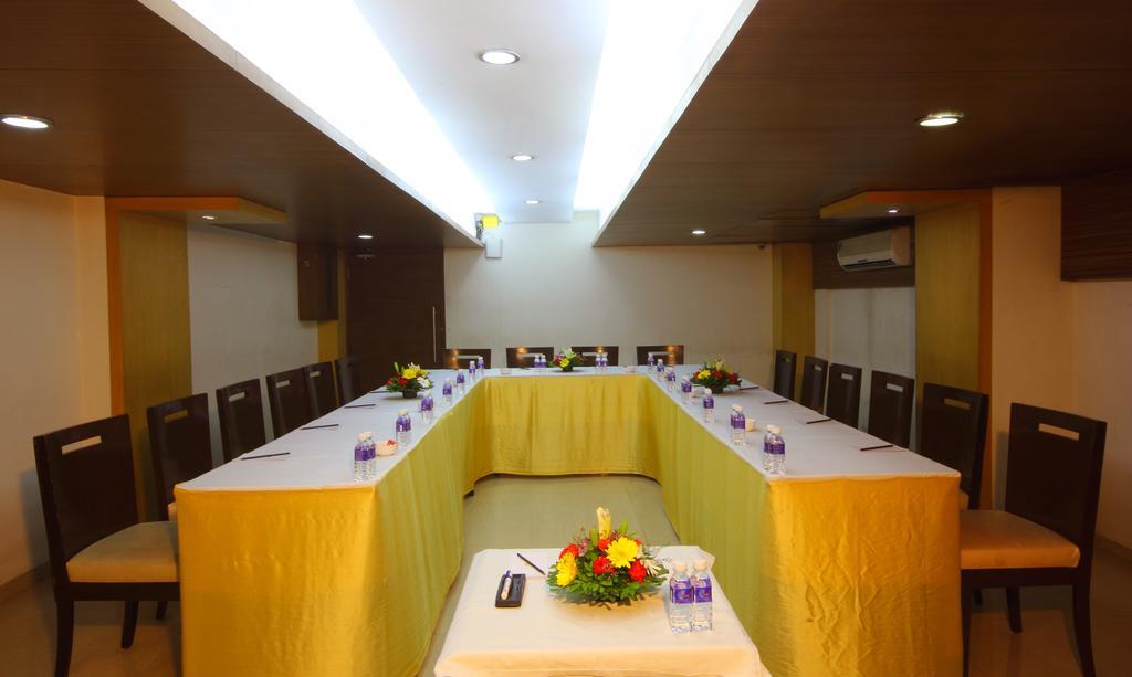 Vihang'S Inn Thane Exterior photo